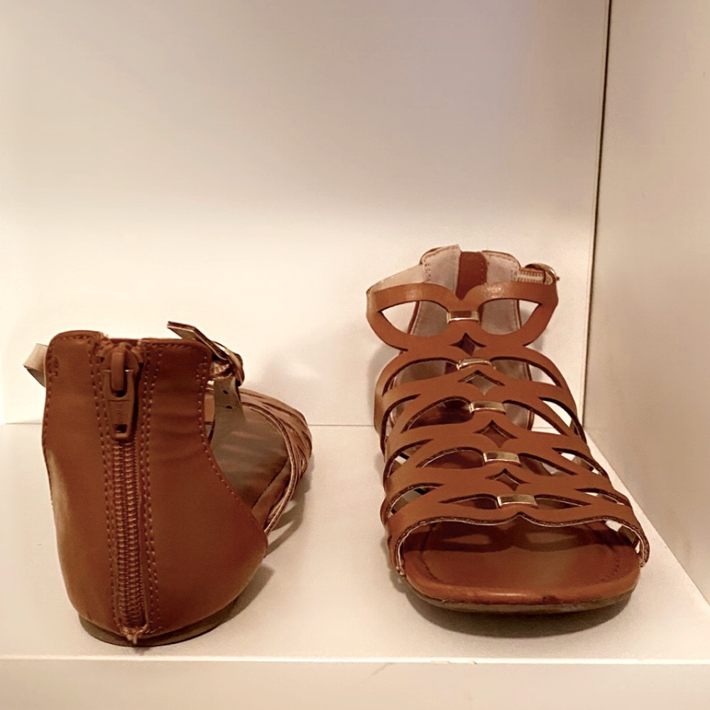 Stevies Size 4 Gladiator Sandals